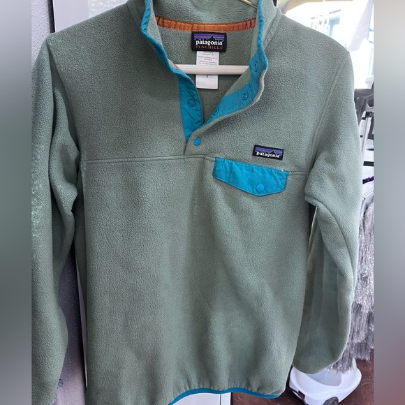 Patagonia Jackets & Blazers - Final Price! Patagonia Women’s Synchilla Snap-T Fleece  Green Blue trim SZ S